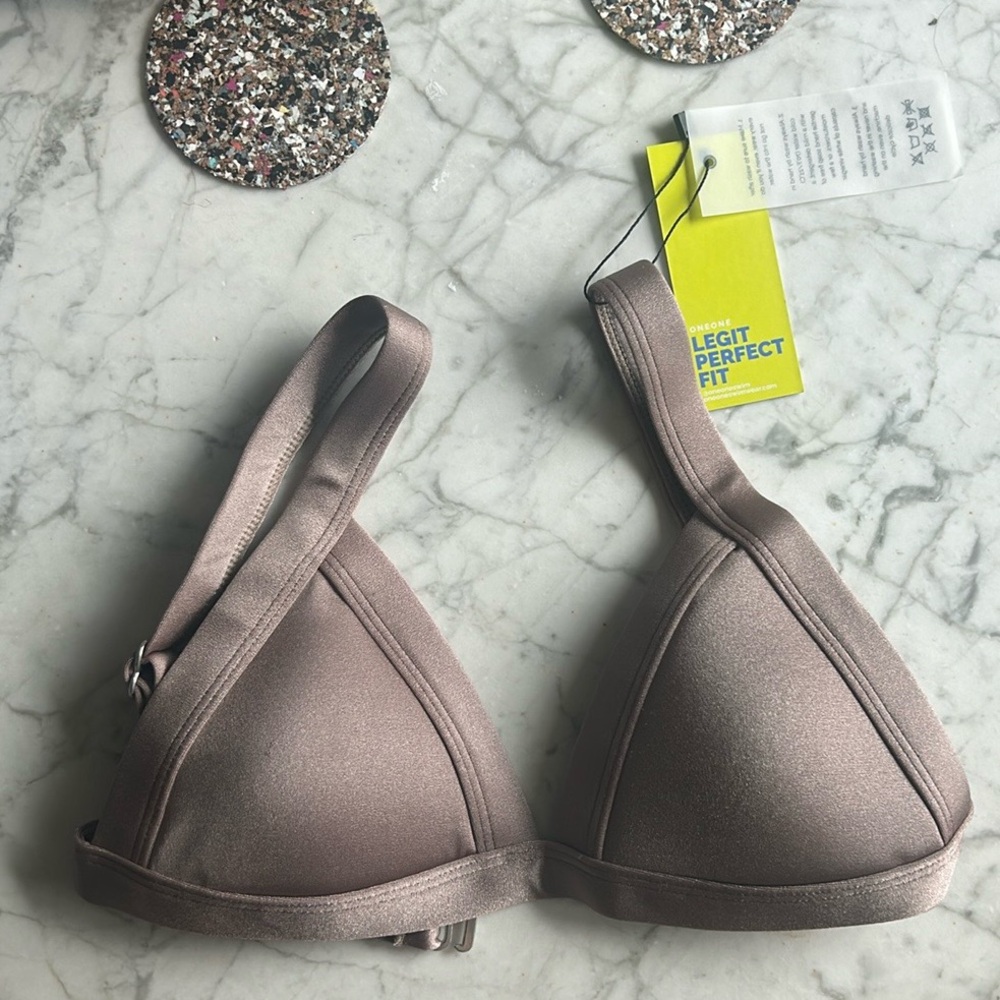 NWT oneone Kameron top latte